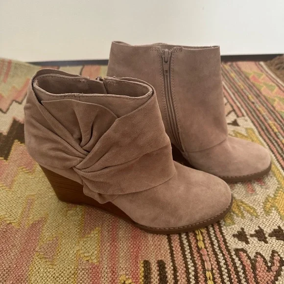 Sole Society Blush Ankle Boots with Wedge Heel - Picture 2 of 4